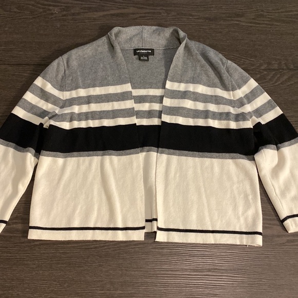 Liz Claiborne Career 3/4 sleeve cardigan. Waist length. Size L. - Picture 14 of 16